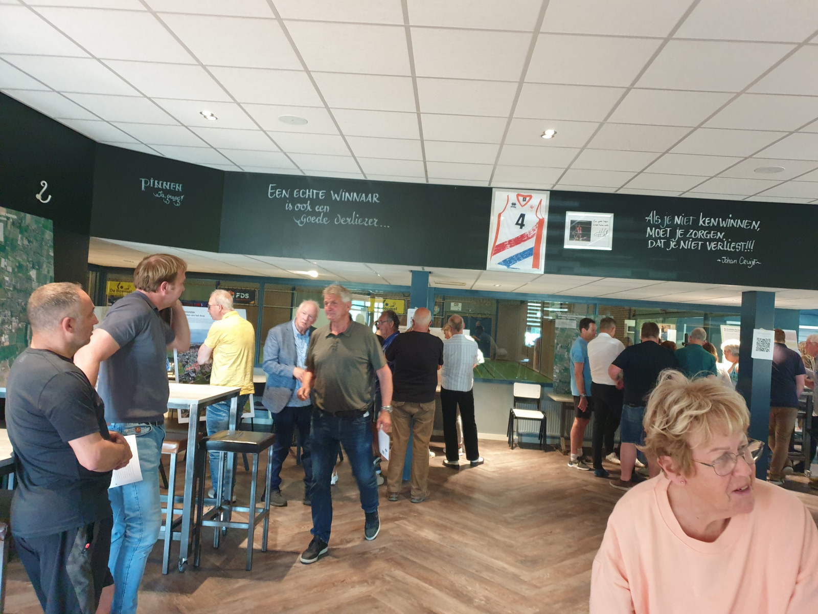 Inloopavond sporthal Harenkarspel op 13 mei j.l. druk bezocht